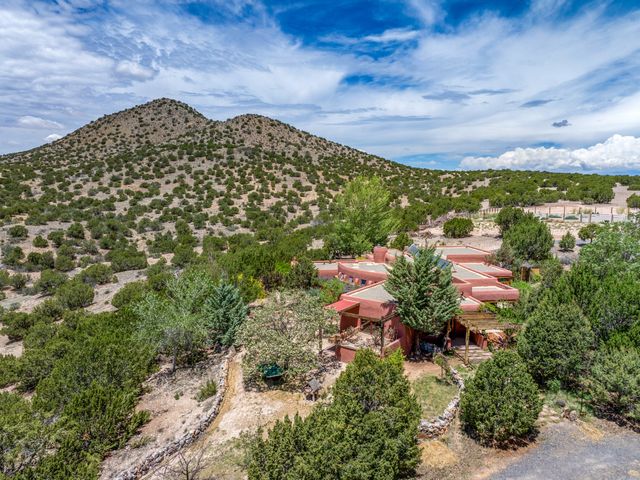 171 Silver Hills, Santa Fe, NM 87508