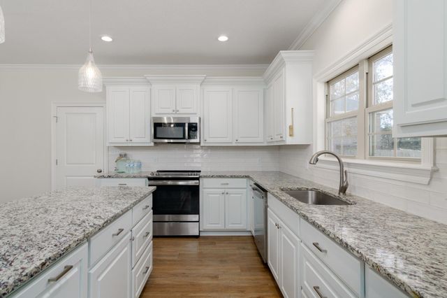 46 Canal Dr., Hattiesburg, MS 39402