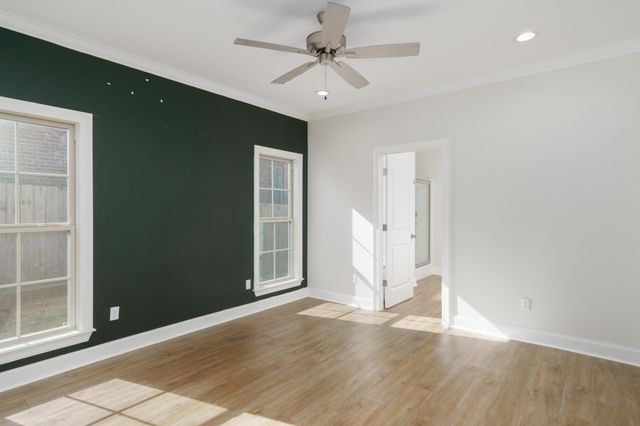 46 Canal Dr., Hattiesburg, MS 39402
