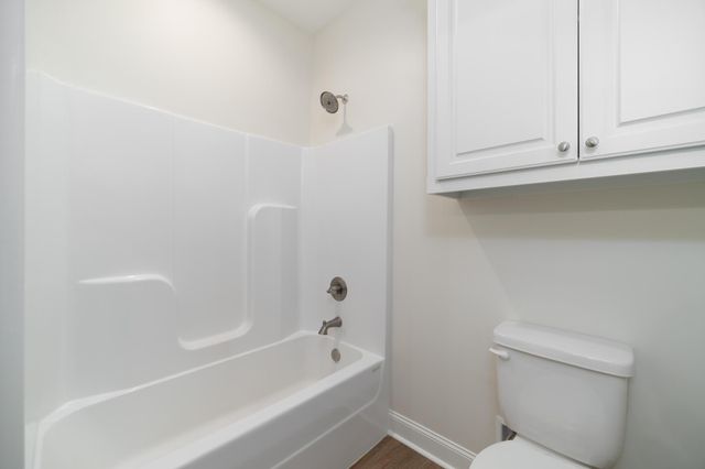 46 Canal Dr., Hattiesburg, MS 39402