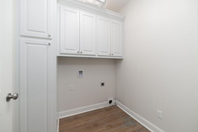 46 Canal Dr., Hattiesburg, MS 39402