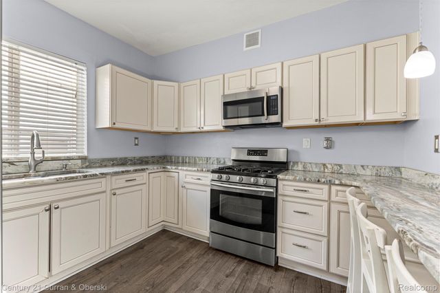 4921 Martin Street, Detroit, MI 48210