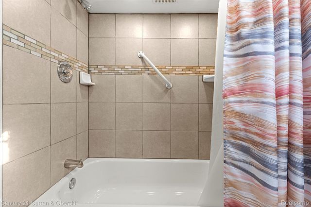 4921 Martin Street, Detroit, MI 48210