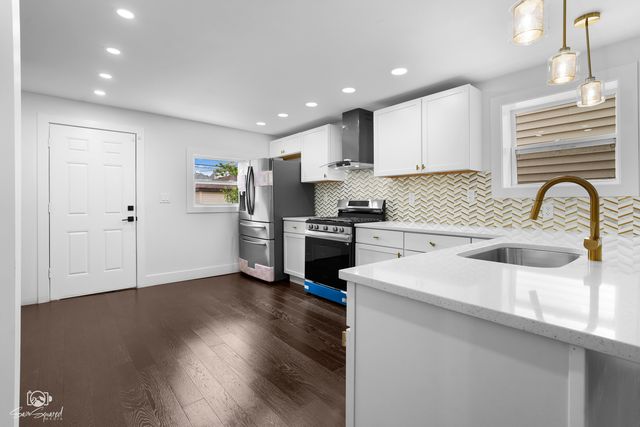 7227 S Paulina Street, Chicago, IL 60636