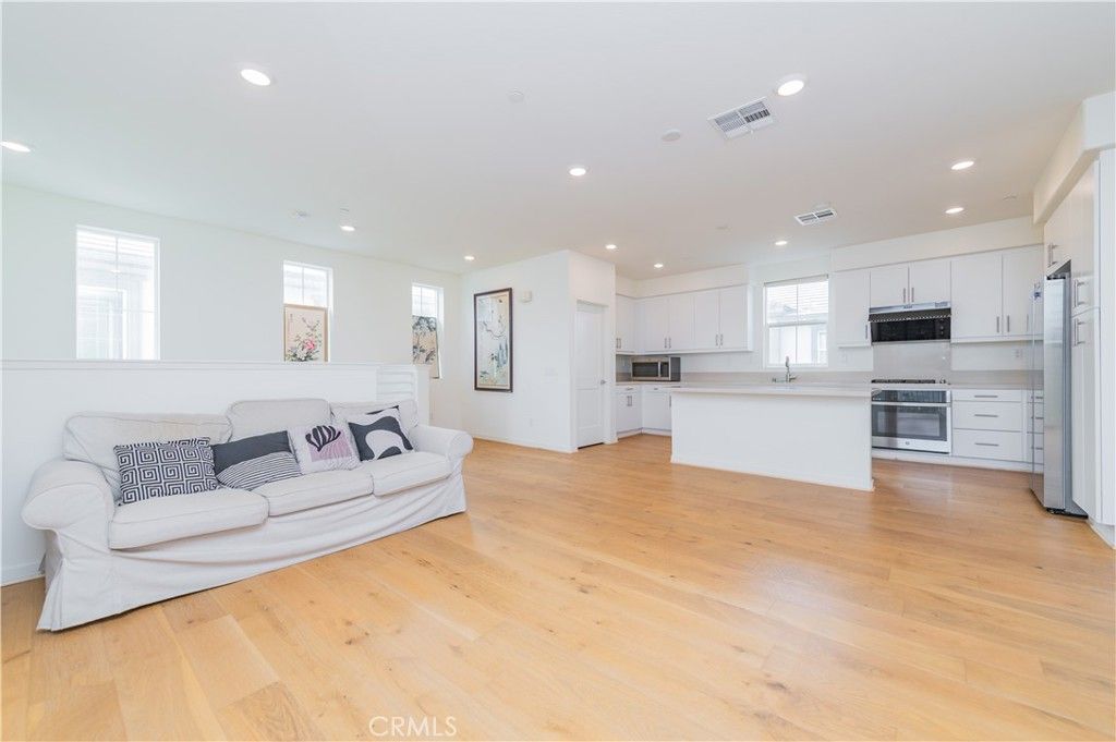 8255 Garden Park, Chino, CA 91708 — photo 4