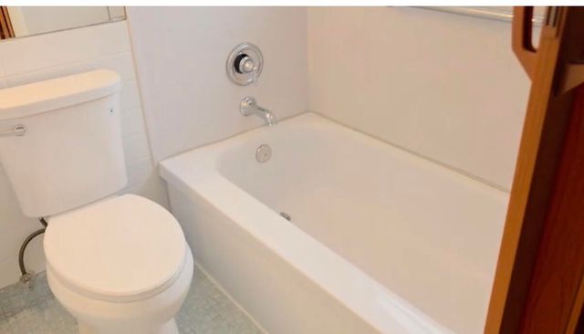 226 Windsor J, West Palm Beach, FL 33417