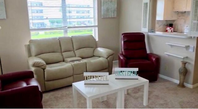 226 Windsor J, West Palm Beach, FL 33417