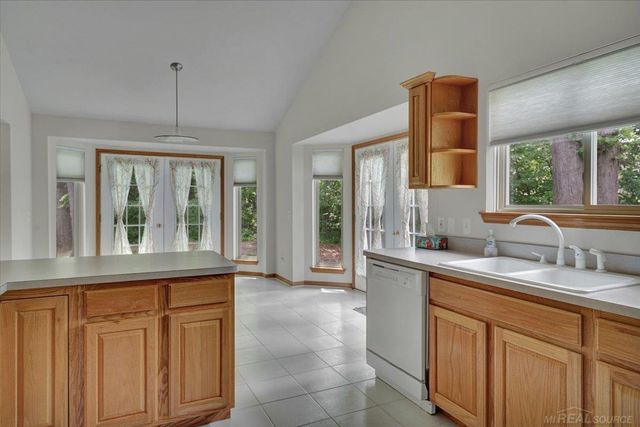 15634 Corso Drive, Clinton Twp, MI 48035