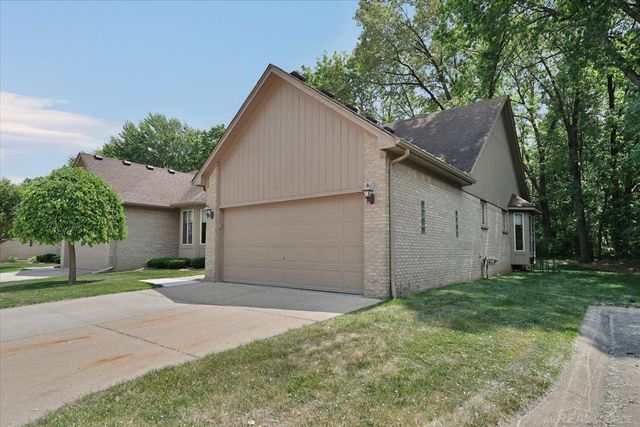 15634 Corso Drive, Clinton Twp, MI 48035