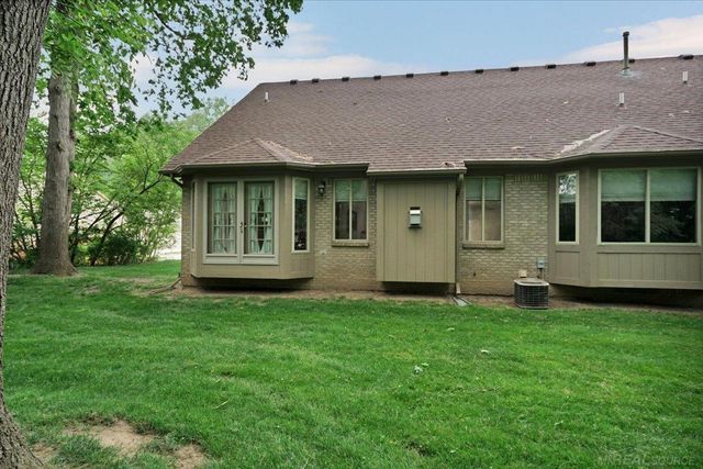 15634 Corso Drive, Clinton Twp, MI 48035