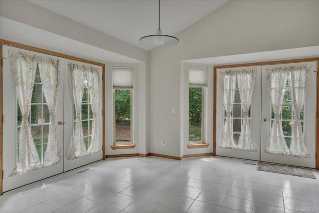 15634 Corso Drive, Clinton Twp, MI 48035