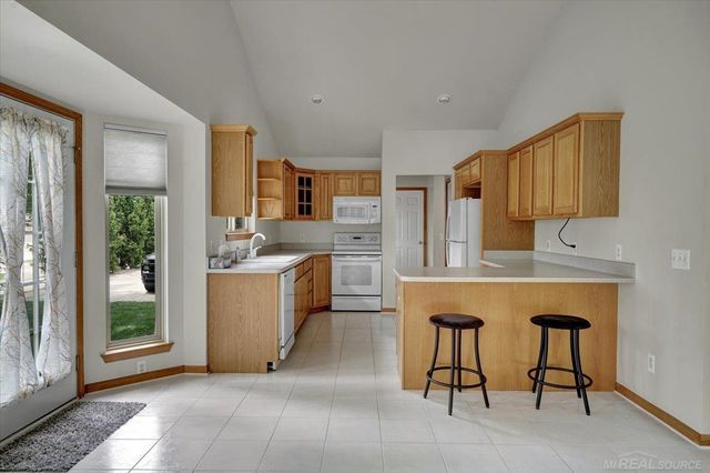 15634 Corso Drive, Clinton Twp, MI 48035