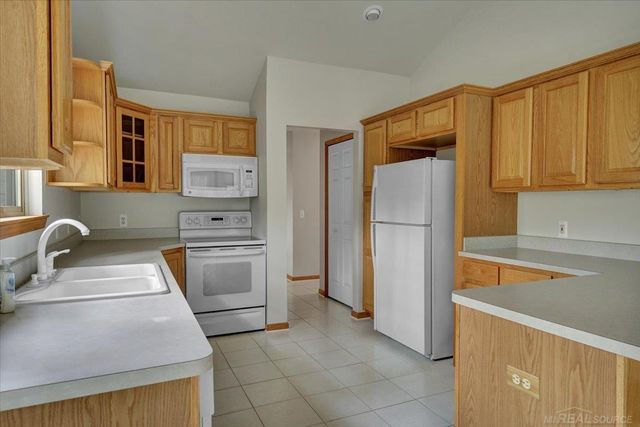 15634 Corso Drive, Clinton Twp, MI 48035