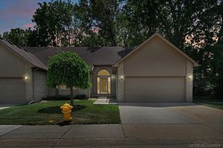 15634 Corso Drive, Clinton Twp, MI 48035