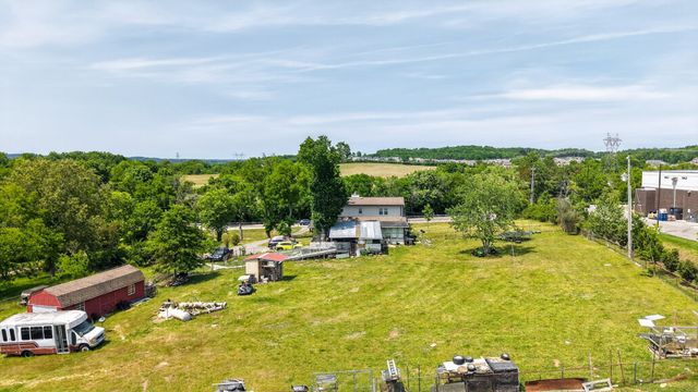 1933 Long Hollow Pike, Gallatin, TN 37066