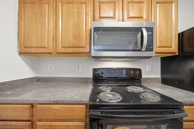 8201 Fairington Ridge Circle, Lithonia, GA 30038