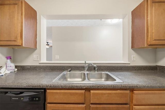 8201 Fairington Ridge Circle, Lithonia, GA 30038