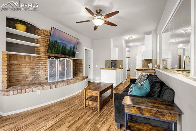 321 Graceland Grove, Colorado Springs, CO 80904