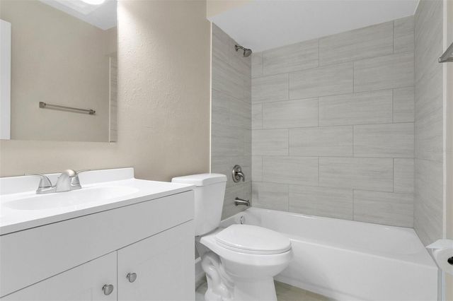 5807 RED DAHLIA COURT 27, Orlando, FL 32807