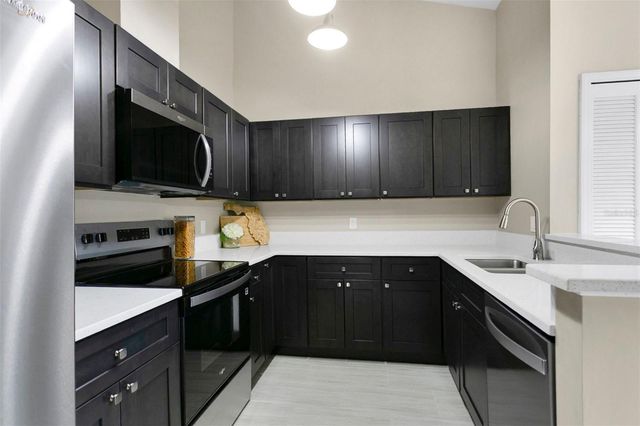 5807 RED DAHLIA COURT 27, Orlando, FL 32807