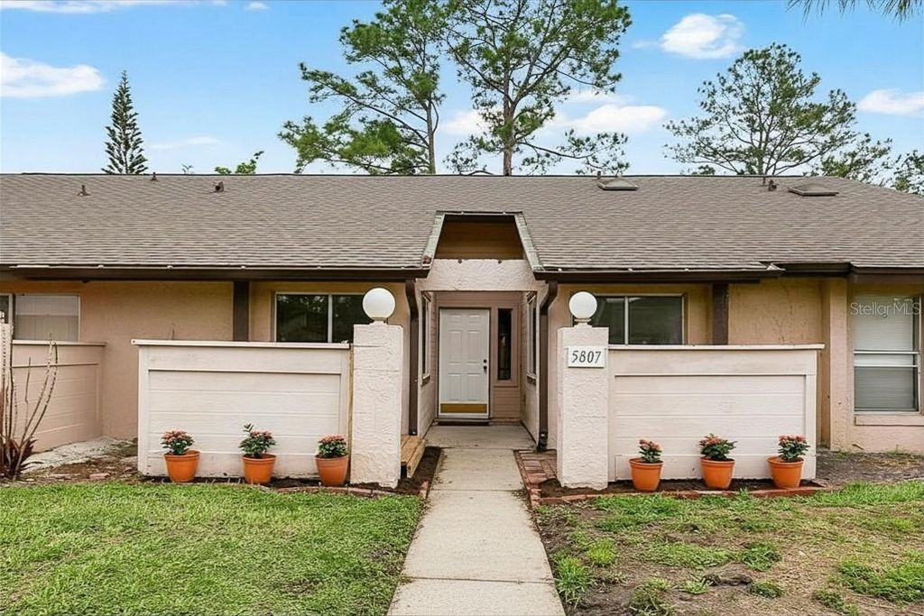 5807 RED DAHLIA COURT 27, Orlando, FL 32807