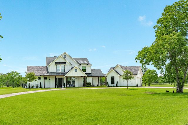 15855 Hickory Drive, Alvin, TX 77511