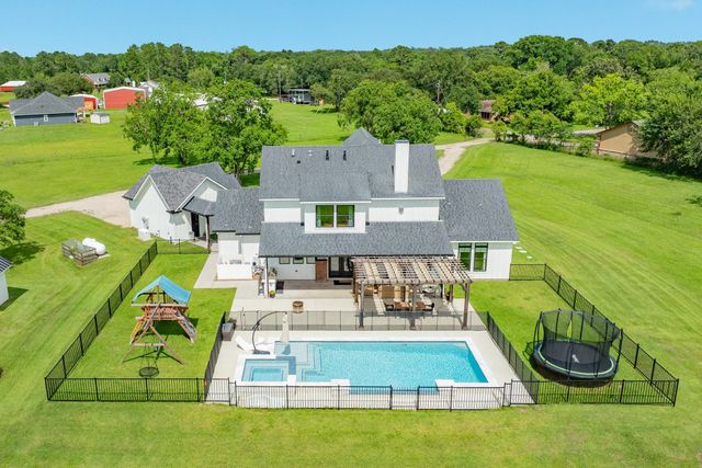 15855 Hickory Drive, Alvin, TX 77511