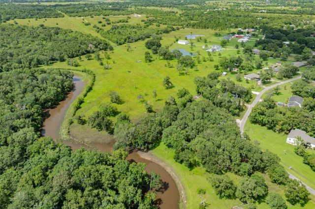 15855 Hickory Drive, Alvin, TX 77511