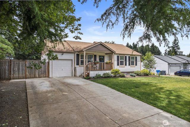 15902 95th Avenue Ct E, Puyallup, WA 98375