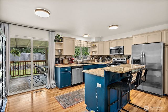 15902 95th Avenue Ct E, Puyallup, WA 98375