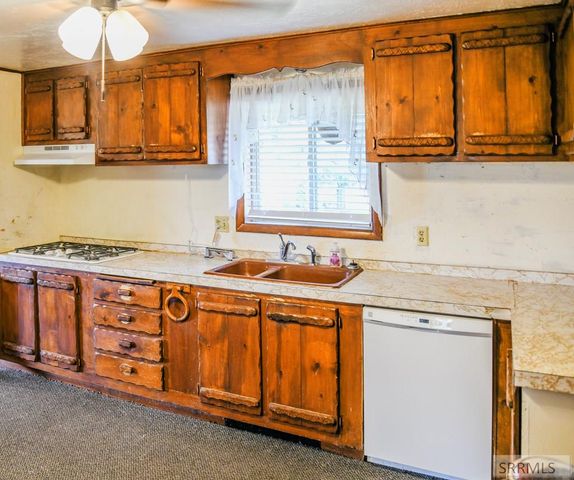 12 Guth Road, Salmon, ID 83467