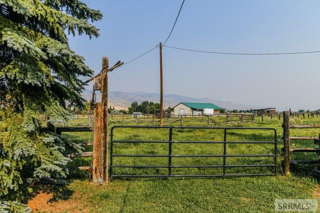 12 Guth Road, Salmon, ID 83467