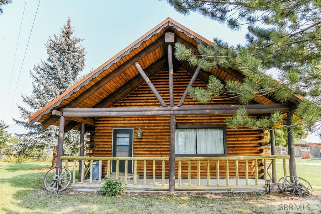 12 Guth Road, Salmon, ID 83467