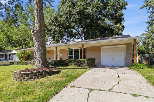 5914 N Park Avenue, Gladstone, MO 64118