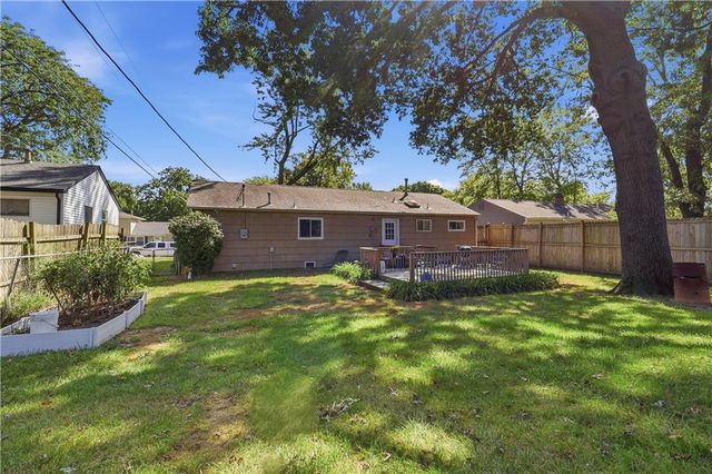 5914 N Park Avenue, Gladstone, MO 64118