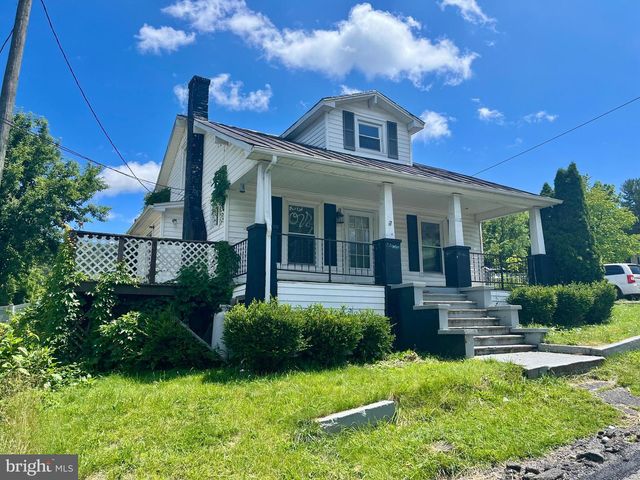 1112 BUTLER ST, Staunton, VA 24401