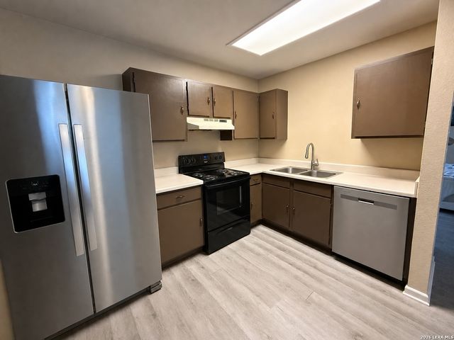 6807 MISTY FIELD DR, Converse, TX 78109