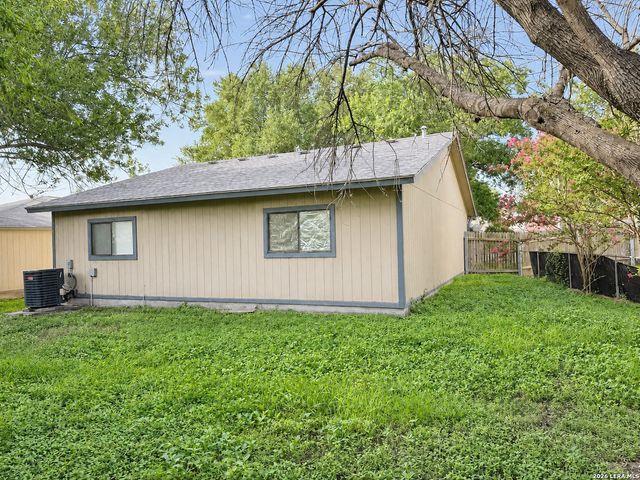 6807 MISTY FIELD DR, Converse, TX 78109