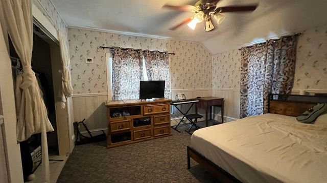 423 W Spring Street, New Hampton, IA 50659