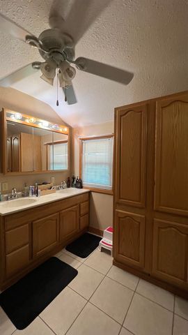423 W Spring Street, New Hampton, IA 50659
