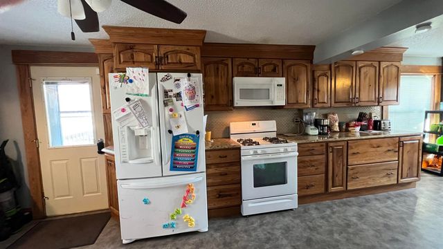 423 W Spring Street, New Hampton, IA 50659