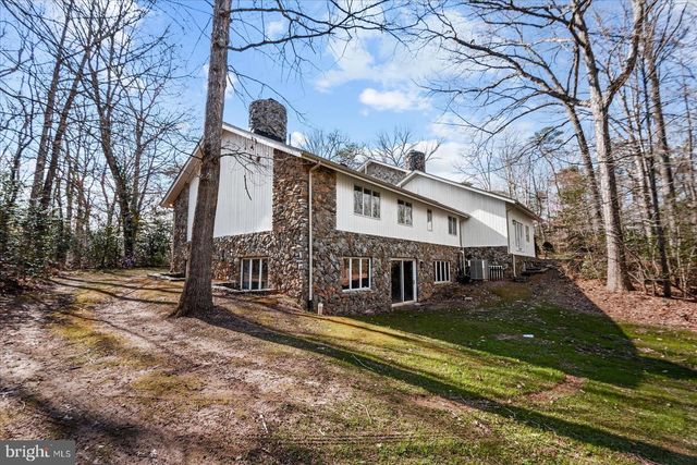 7621 RIVER RD, Fredericksburg, VA 22407