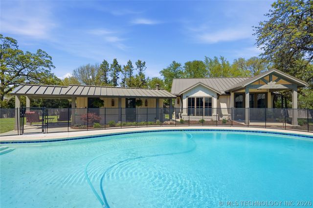3215 E 65th Street, Tulsa, OK 74136
