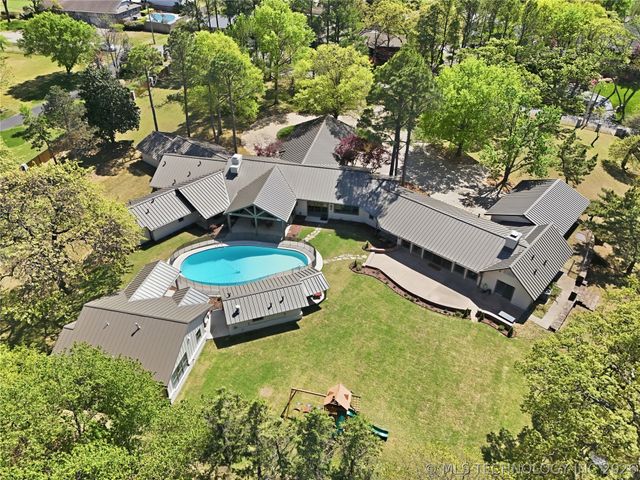 3215 E 65th Street, Tulsa, OK 74136
