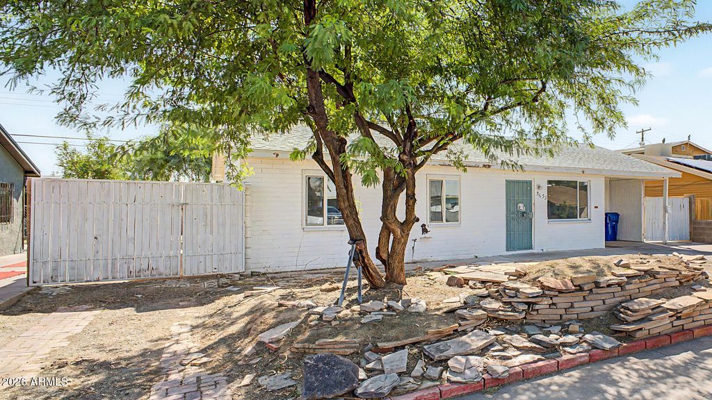 5633 N 63RD Drive, Glendale, AZ 85301 — photo 3
