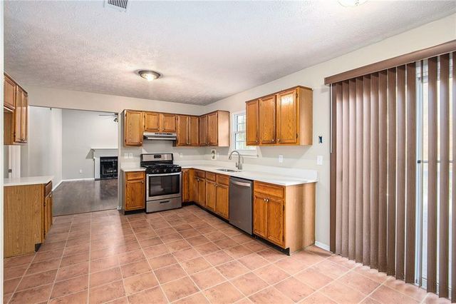 505 Lake Joyce Lane, Fairburn, GA 30213