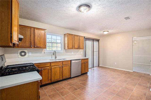 505 Lake Joyce Lane, Fairburn, GA 30213