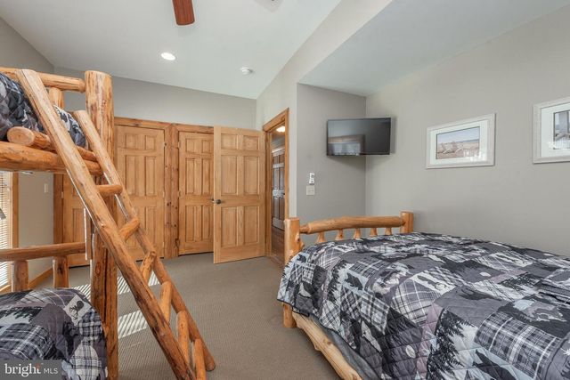 219 MOUNTAINTOP RD, Mc Henry, MD 21541