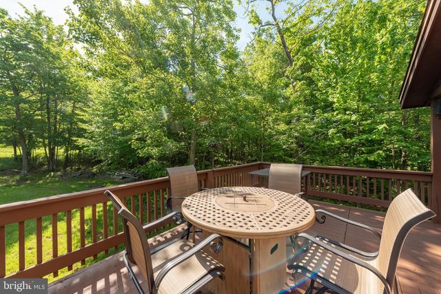 219 MOUNTAINTOP RD, Mc Henry, MD 21541