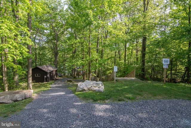 219 MOUNTAINTOP RD, Mc Henry, MD 21541